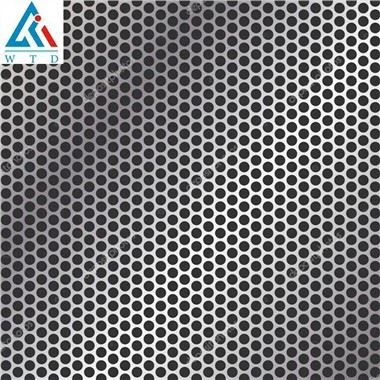 Titàn Fèy Perforé